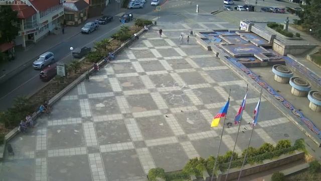 Вебкамера "Площадь Советская". Запись 28.06.2017 08:00:05 смотреть онлайн