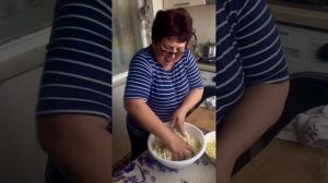 “Мамины магические диетические супы: Заряд энергии и вкуса!”