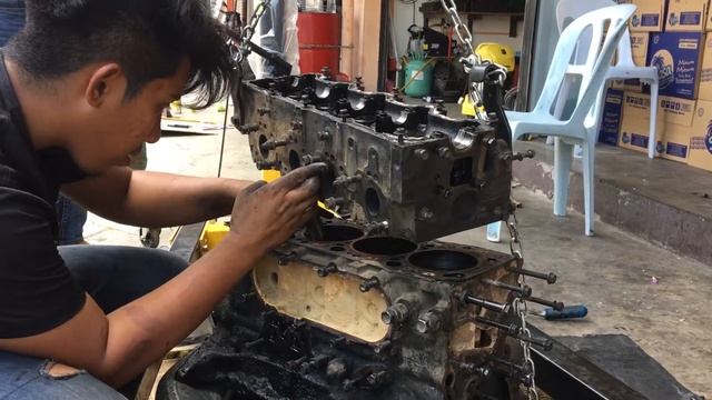 Toyota Hiace 3L Engine General Overhaul Part 2  RL Garage