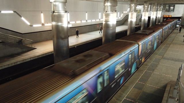 Отправление тематического состава "Космический" со станции "Мякинино" смотреть онлайн