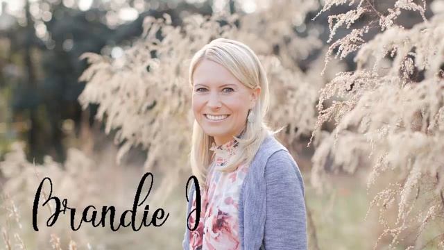 Brandie Muncaster Animated Signature смотреть онлайн