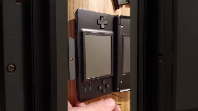 DS Lite power switch broke... So I improvised! смотреть онлайн