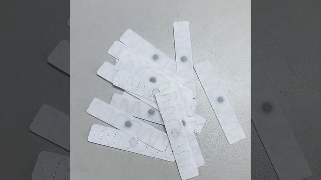 860-960MHz NXP UCODE 8(U8) RFID Laundry Tags смотреть онлайн