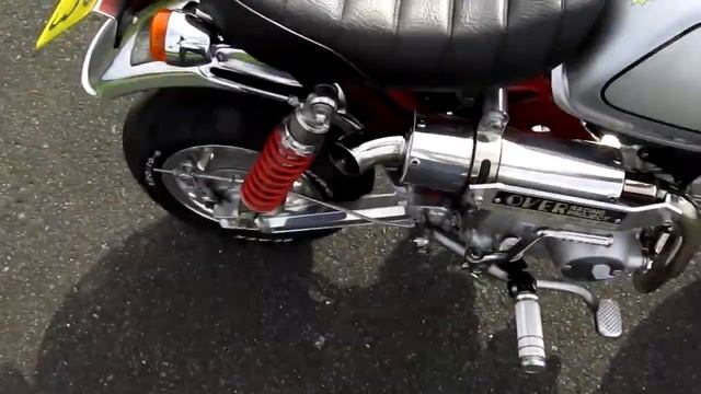 Monkey Over racing exhaust смотреть онлайн