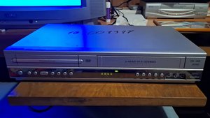 DVD-Видеомагнитофон Philips DVP3100V DVD/VCR Player