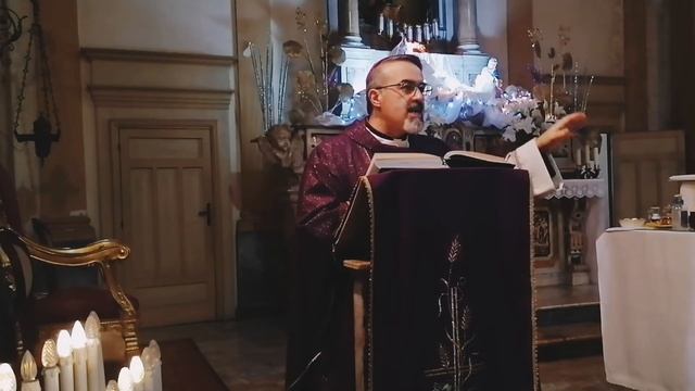 Omelia di mons. Massimiliano Palinuro - chiesa di Sant'Anna, Ariano Irpino 11.12.2021. смотреть онлайн