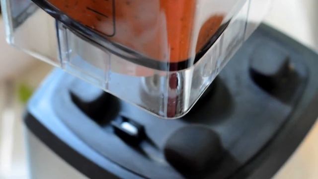 Melone Paprika Erdbeer Gazpacho смотреть онлайн