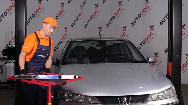 Jak Wymienić Przednie Wycieraczki W PEUGEOT 406  TUTORIAL | AUTODOC