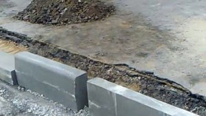 дорожный бордюр установка