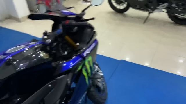Yamaha R15v4 Vs Yamaha R15m Full Detailed Comparison | 5 Differences | Price Diff. ?