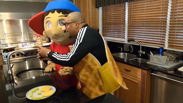 NuNu PLAYHOUSE with UNCLE MAJIC_SHOW#3 - How to make waffles, workout and MUCH MORE! смотреть онлайн