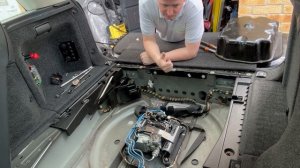 Range Rover L322 Air Supension Error C1A13-64, Not Venting - FIXED!