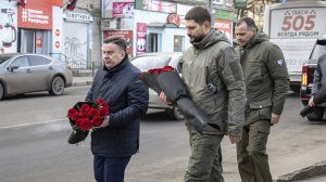 В Народном Совете ДНР почтили память погибших мирных жителей от обстрела ВФУ