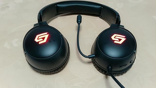 Наушники Aceline AHG-100 - тест подсветки