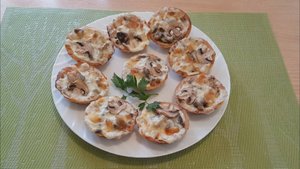 Простая и вкусная закуска! Тарталетки с сыром и грибами
