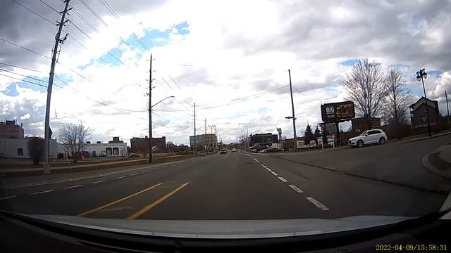 Crazy stunt driving in Ottawa. White Infinity. April 9 2022 смотреть онлайн