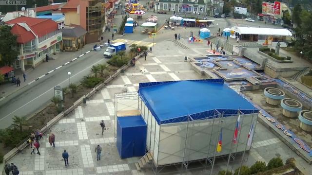 Вебкамера "Площадь Советская". Запись 04.11.2017 09:00:04 смотреть онлайн