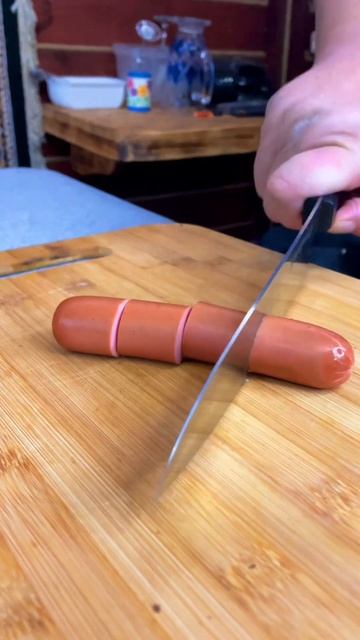 БОМБИЧЕСКИЕ СОСИСКИ #сосиски #сосискигриль #завтрак #гриль #готовимнагриле смотреть онлайн