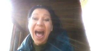 Как надо открывать рот,чтобы убрать напряжение в горле?Поём высокие ноты!Секрет объёмного звучания!