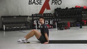 SLIDE 1 LEG CURL/ Сгибание 1 ноги в слайде