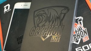 Установка усилителя Gryphon Dl audio в Nissan Laurel C35