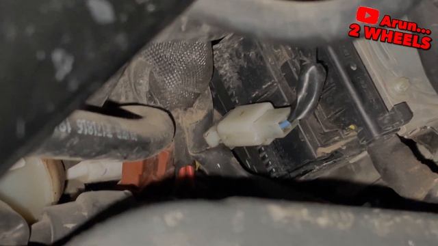 KTM ADVENTURE 390 rear break light not working problem where is break switch? Sensor issue. Part# 1 смотреть онлайн