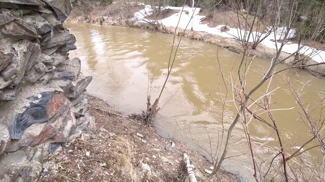 Гидроузел на реке Елбань в апреле смотреть онлайн