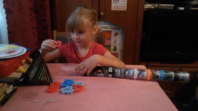 Учим цифры и цвета по английски с помощью пластилина!!! смотреть онлайн