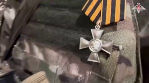 Военнослужащим инженерных войск вручили боевые награды.