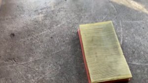 VW Transporter T5: Replacing your air filter #vwtransporter