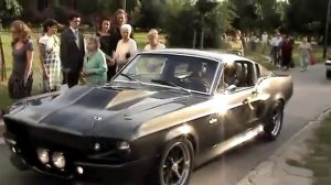 этот мощный звук двигателя