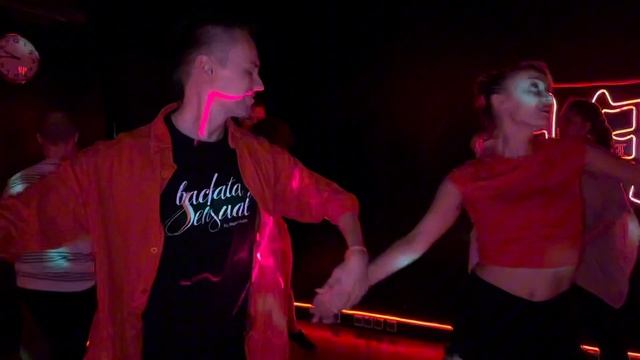 Bachata/Oleg&Elena/social dancing/ смотреть онлайн