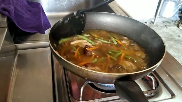 HOW TO COOK SPECIAL PANCIT CANTON (For my palangga birthday) смотреть онлайн