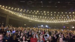 Дима билан на корпоративе мне вообще не понравился. Наши коллеги устроили шоу немного лучше!