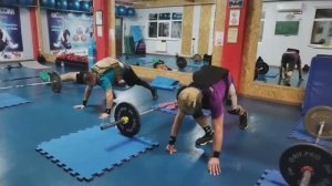 Дяде Саше 52 CrossFit с большой пушкой в кобуре