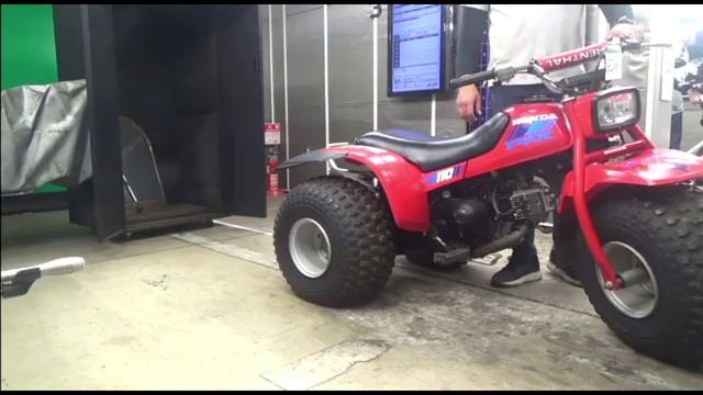 Трайк мотоцикл вездеход Honda ATC110 рама TB02 модификация trike трицикл внедорожный красный