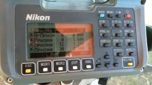 Тахеометр Nikon Nivo 5m смена режима съемки и высоты вешки