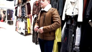 Пятигрск . Шубный рынок. Изделия для мужчин