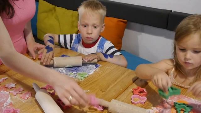 Дни рождения Ани и Лизы Муми кафе смотреть онлайн