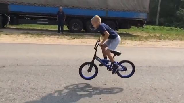 Подпрыгнул смотреть онлайн