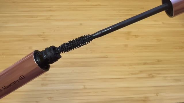 Антивозрастной уход за кожей от Clarins: много всего смотреть онлайн