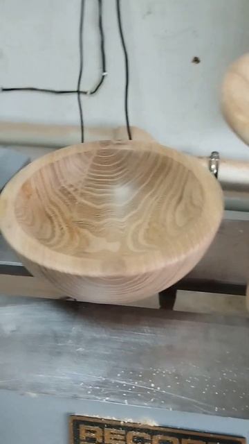 Первые изделия "Юного" токаря по дереву. смотреть онлайн