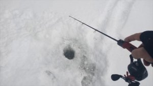 Зимняя рыбалка с переворотом. Окунь. Нижнесергинский район