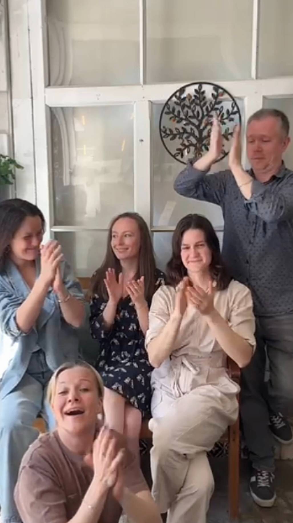 Что общего между пчёлами дождем и осколками глины? Путешествие в театральную историю 004 ответ