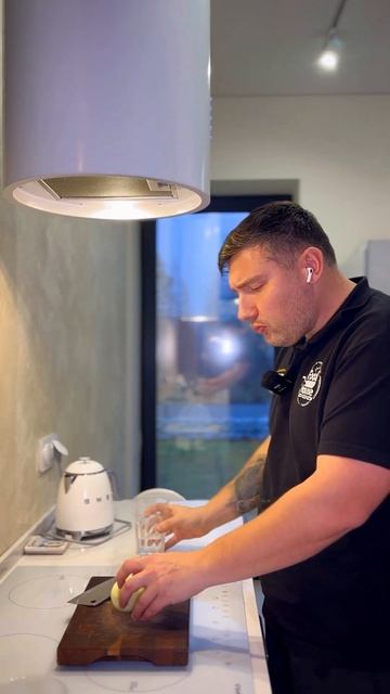 Секрет как резать лук без слез #лайфхаки#секреты смотреть онлайн