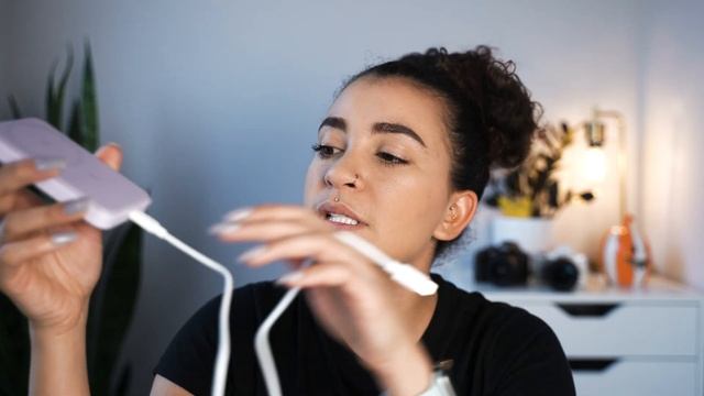 iPhone Magnetic Wireless Portable Charger! Anker 622 5 MIN Review! смотреть онлайн