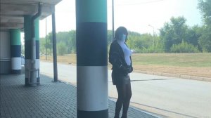 Кроссдрессер гуляет
