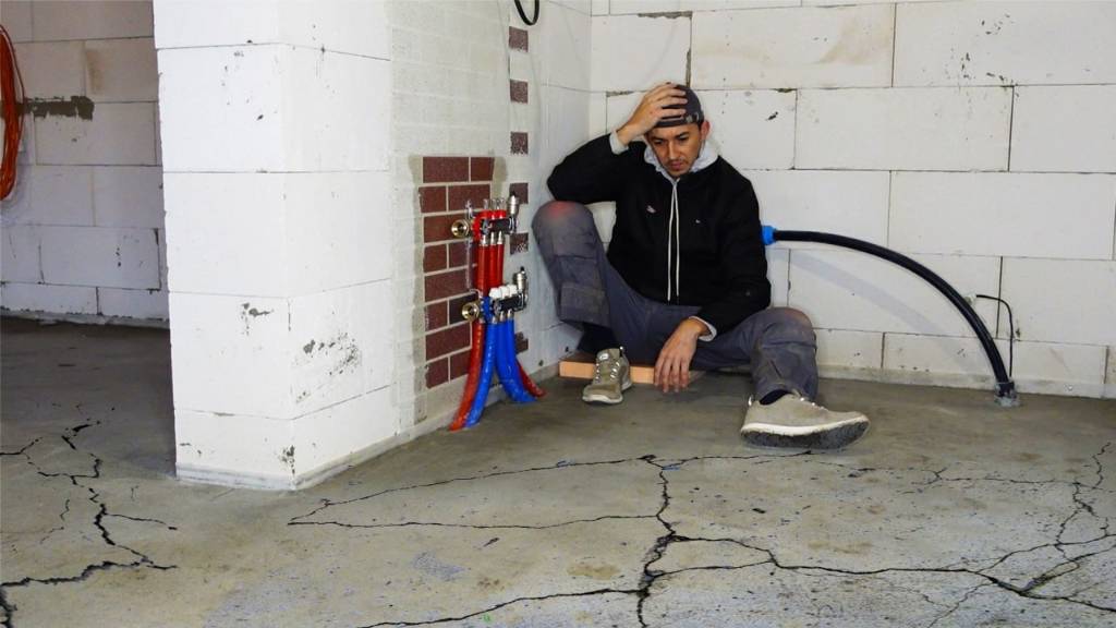 Приехали ребята на 4 часа взяли 55000 рублей и изчезли смотрите что оставили! смотреть онлайн