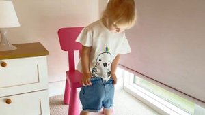 Ребёнок 3 лет учит одеваться малышей Лайфхак по надеванию куртки футболки платья штано