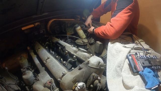 1967 Jaguar 3.8 S-type - Restoration Video #10 - Brake fluid tank removal